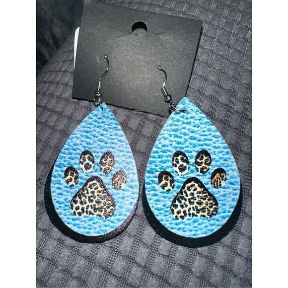 Dog paw Teardrop layered Earrings - Picture 1 of 2
